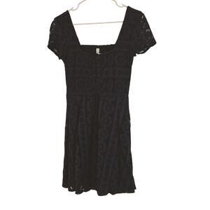 Aeropostale women's Navy lace fit-n-flare dress size Med